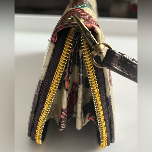 Women’s SWANKY SWANS Noel Paris Butterfly 🦋 Wallet - Picture 7 of 15